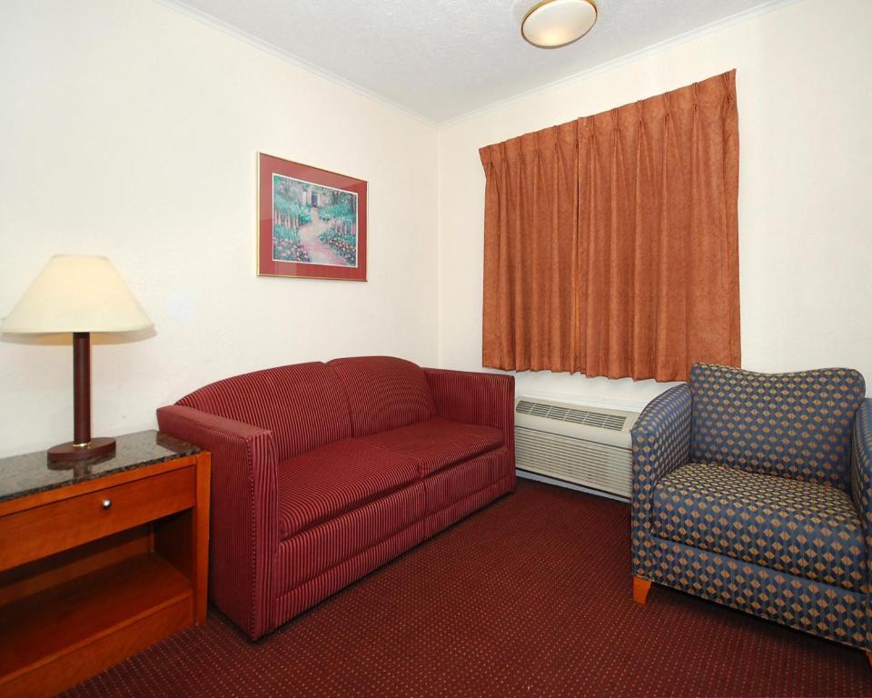 Hotel Rodeway West Dodge 2*